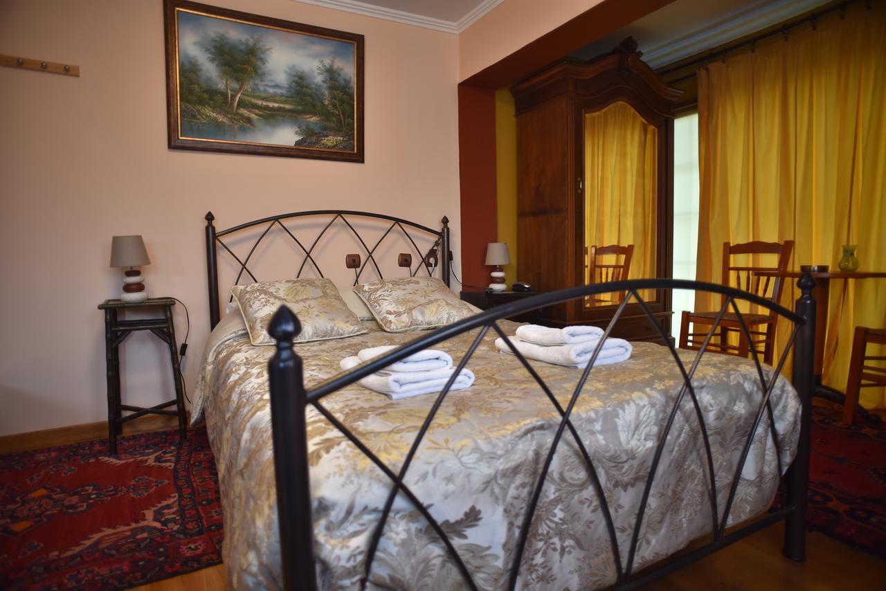 Santa Marina Guesthouse Като-Лутраки Экстерьер фото