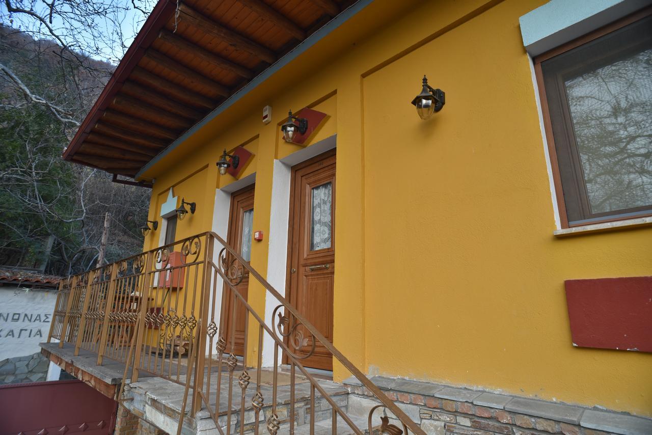 Santa Marina Guesthouse Като-Лутраки Экстерьер фото