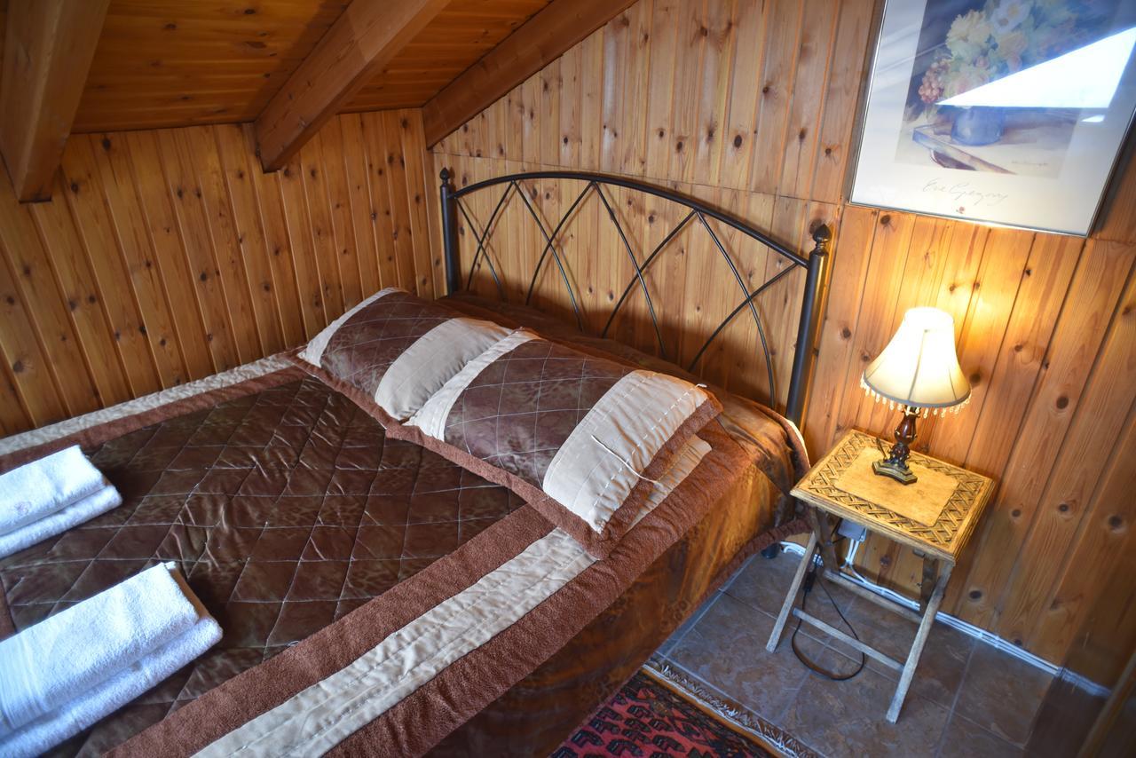 Santa Marina Guesthouse Като-Лутраки Экстерьер фото