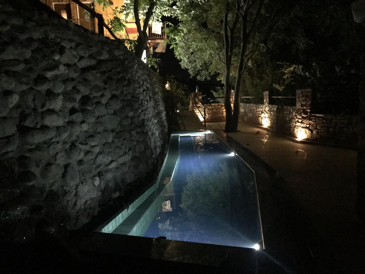 Santa Marina Guesthouse Като-Лутраки Экстерьер фото
