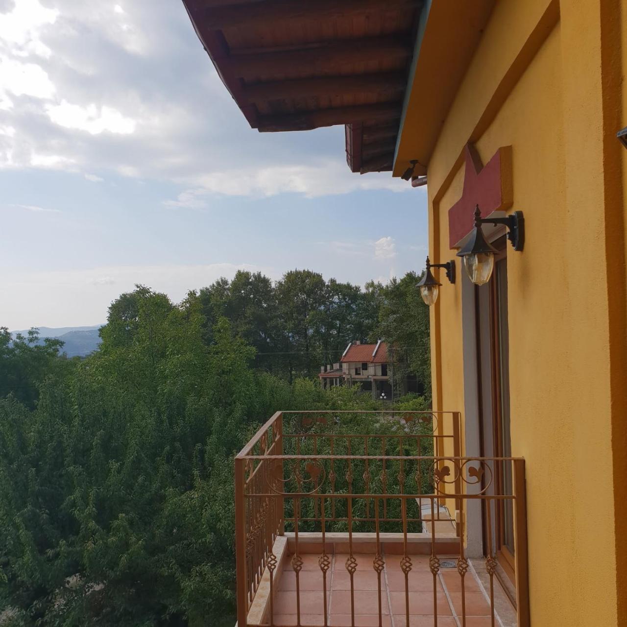 Santa Marina Guesthouse Като-Лутраки Экстерьер фото