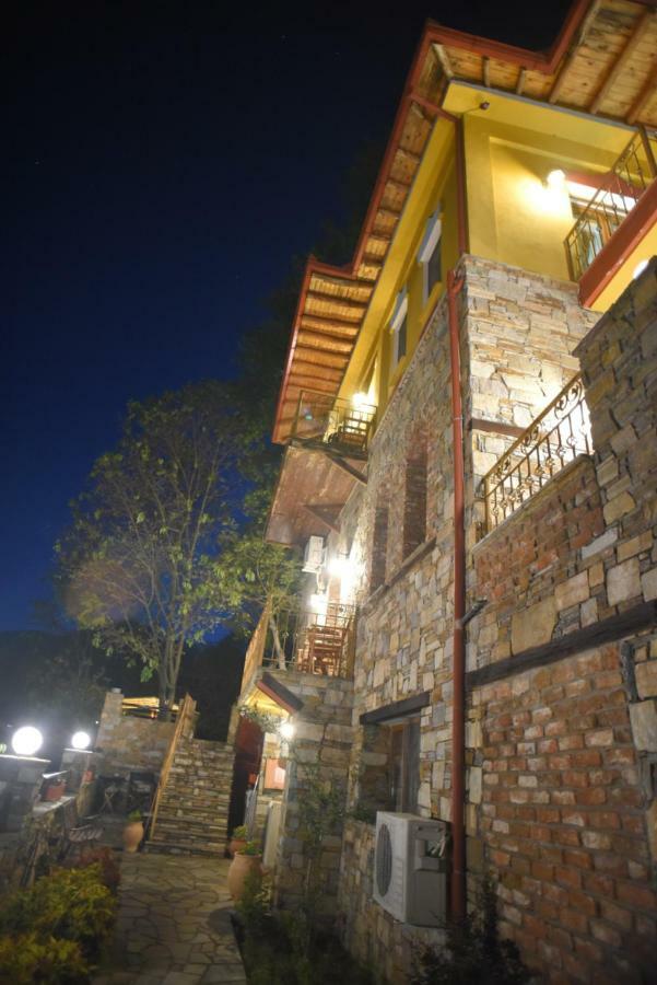 Santa Marina Guesthouse Като-Лутраки Экстерьер фото