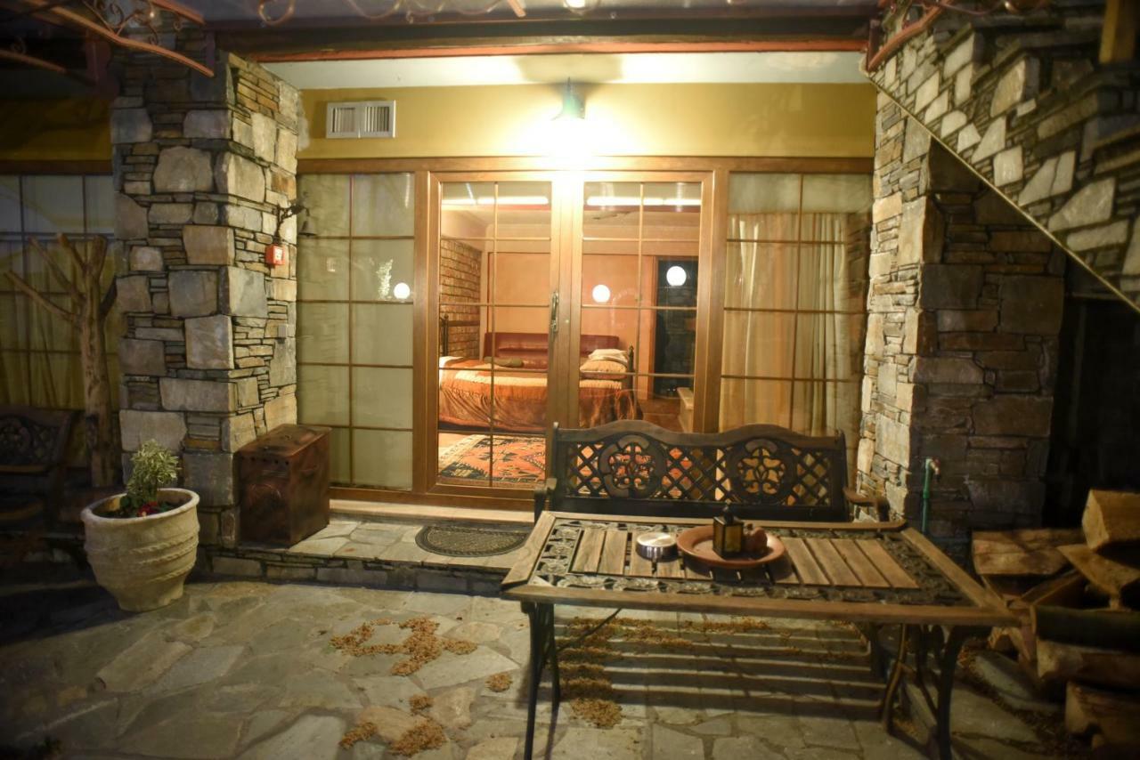 Santa Marina Guesthouse Като-Лутраки Экстерьер фото