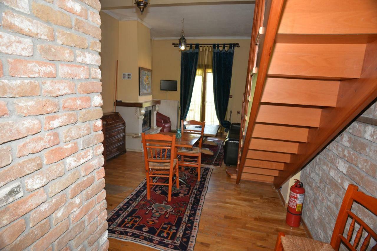 Santa Marina Guesthouse Като-Лутраки Экстерьер фото