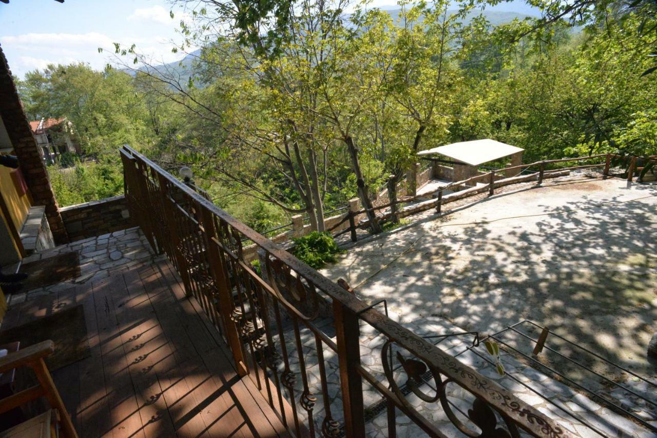 Santa Marina Guesthouse Като-Лутраки Экстерьер фото