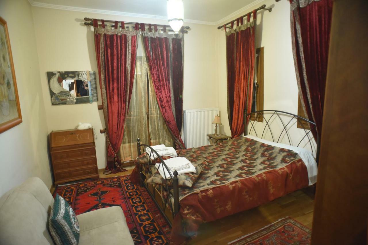 Santa Marina Guesthouse Като-Лутраки Экстерьер фото