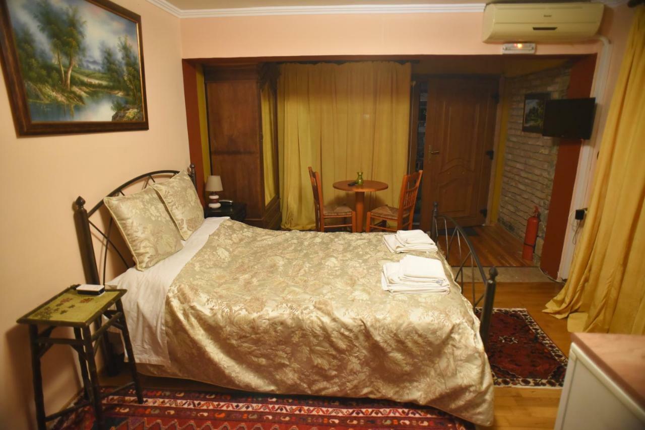 Santa Marina Guesthouse Като-Лутраки Экстерьер фото