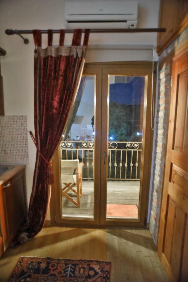 Santa Marina Guesthouse Като-Лутраки Экстерьер фото