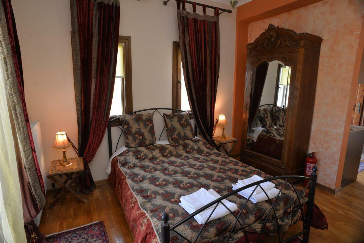 Santa Marina Guesthouse Като-Лутраки Экстерьер фото